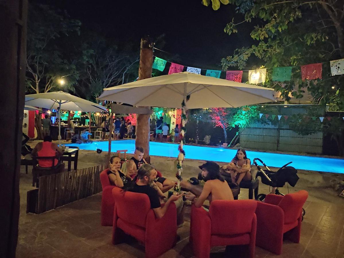 The All Inclusive Hostel - Food, Drinks And Transportation To The Beach And Cenotes 图卢姆 外观 照片
