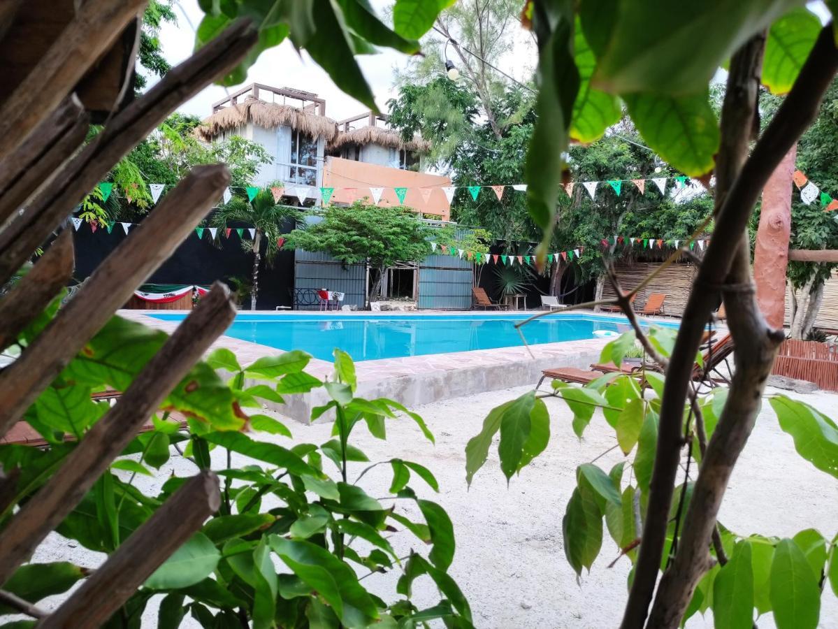 The All Inclusive Hostel - Food, Drinks And Transportation To The Beach And Cenotes 图卢姆 外观 照片