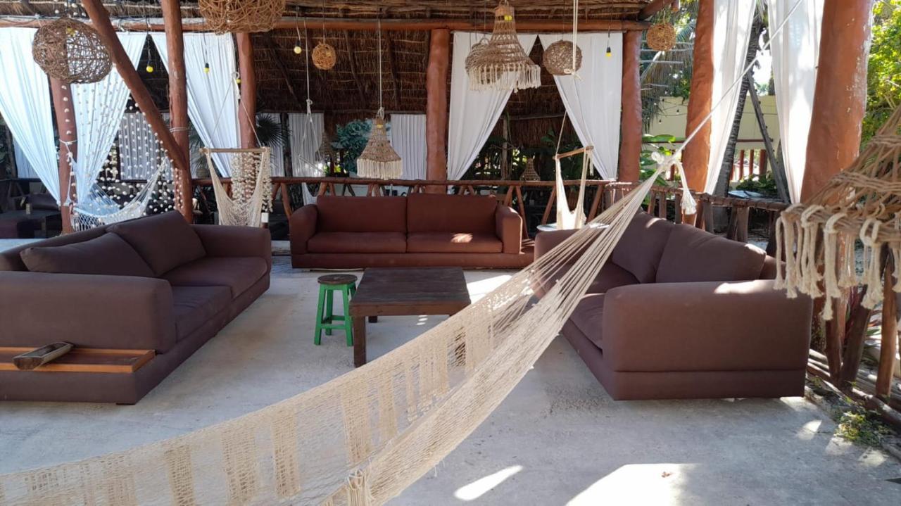 The All Inclusive Hostel - Food, Drinks And Transportation To The Beach And Cenotes 图卢姆 外观 照片