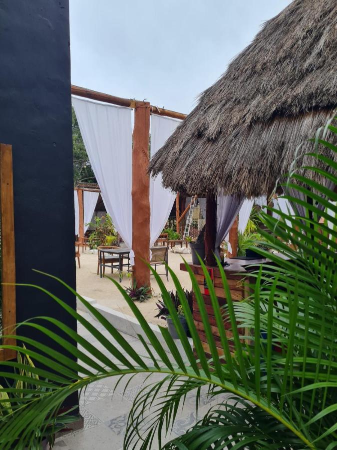 The All Inclusive Hostel - Food, Drinks And Transportation To The Beach And Cenotes 图卢姆 外观 照片