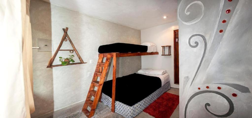The All Inclusive Hostel - Food, Drinks And Transportation To The Beach And Cenotes 图卢姆 客房 照片