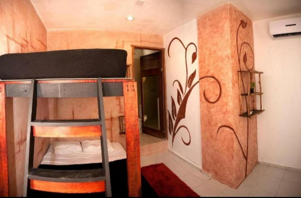 The All Inclusive Hostel - Food, Drinks And Transportation To The Beach And Cenotes 图卢姆 外观 照片
